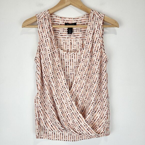 White House Black Market Drape Front Sleeveless Blouse Size 0 Red Cream Stretch - Picture 3 of 10